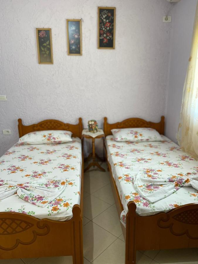 Villa Ona'S House à Borsh Extérieur photo